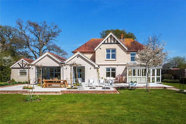Bowerland Lane, Crowhurst, RH7, photo 1