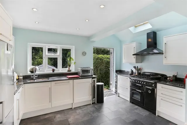 Photo 3 — Duffield Road, Tadworth, Walton On The Hill, KT20 7UQ