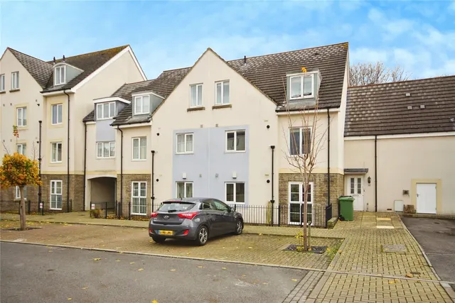 Summit Close, Kingswood, Bristol, BS15, photo 1