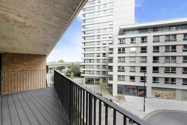 Mercier Court, Royal Wharf, E16, photo 3
