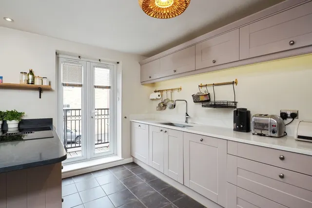 Alderman Close, Beeston, NG9, photo 2