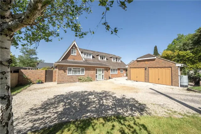 Cupernham Lane, Romsey, SO51, photo 1