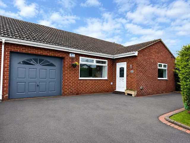 Dukesfield Drive, Buckley, CH7, photo 1