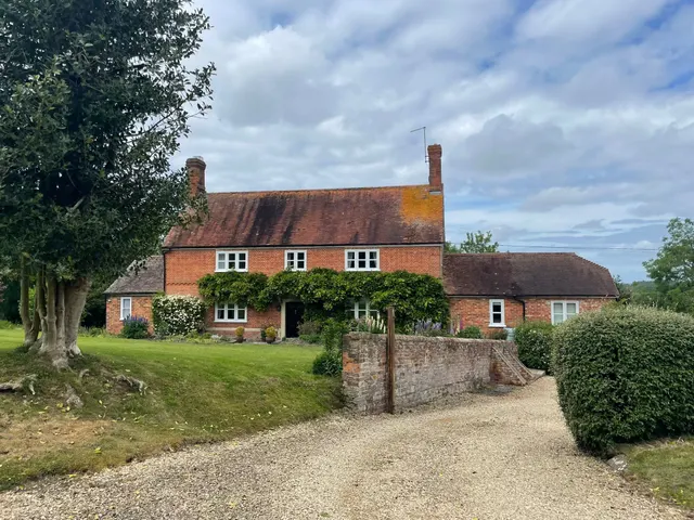 Church Road, Great Cheverell, SN10, photo 1