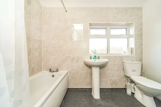 Shephall Way, Stevenage, SG2, photo 3