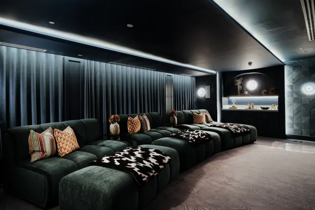 Silkstream, Hendon, NW9, photo 1