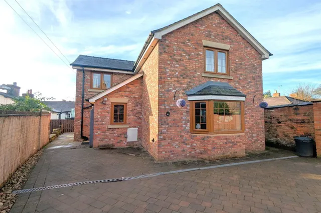 Forest Road, Tarporley, photo 1