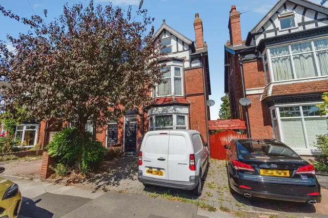 The Crescent, Walsall, WS1, photo 1