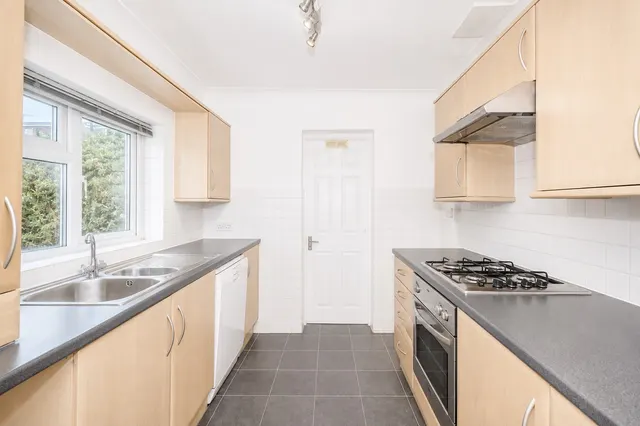 Shelldale Road, Portslade, BN41, photo 3