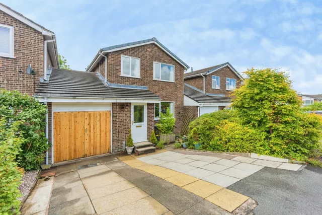 Friars Close, Macclesfield, SK10, photo 1
