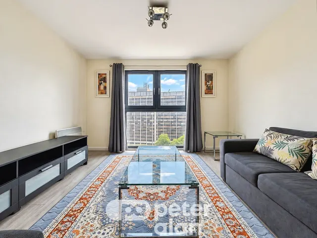 Landmark Place, Cardiff, CF10, photo 2