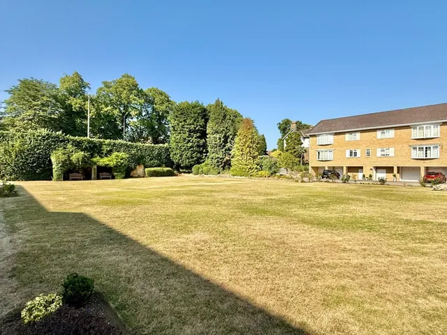 Wetherby ~ Leconfield Court, LS22, photo 3