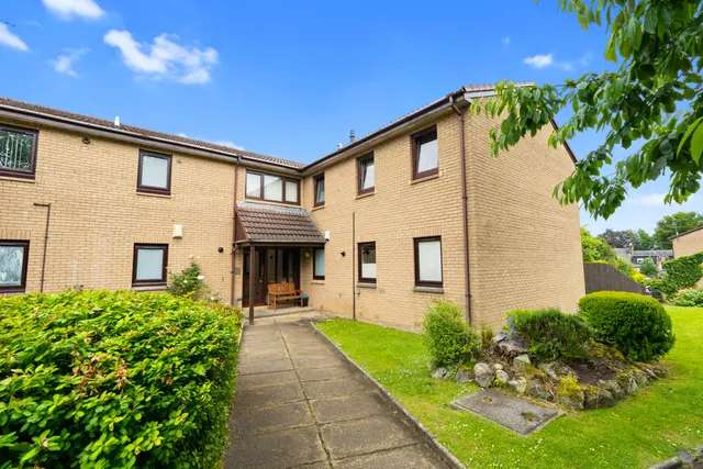 South Park Drive, Paisley, photo 1