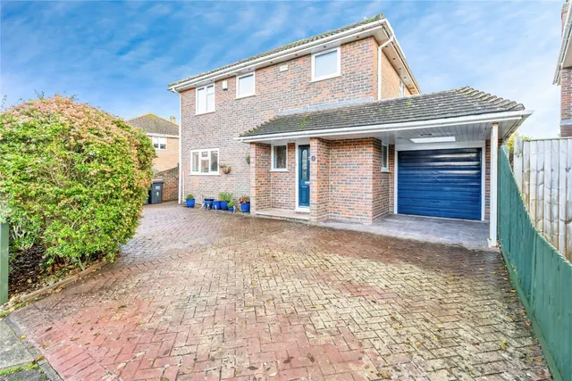 Osprey Drive, Hayling Island, PO11, photo 1
