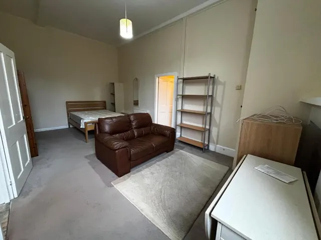 Sandhurst Lodge, Crowthorne, RG45, photo 2