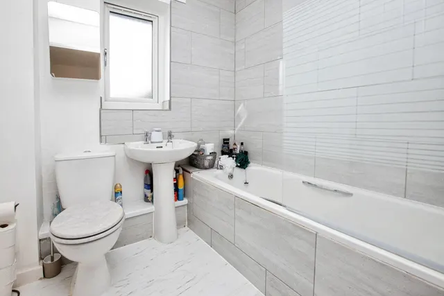 High Hazles Drive, Huthwaite, NG17, photo 3