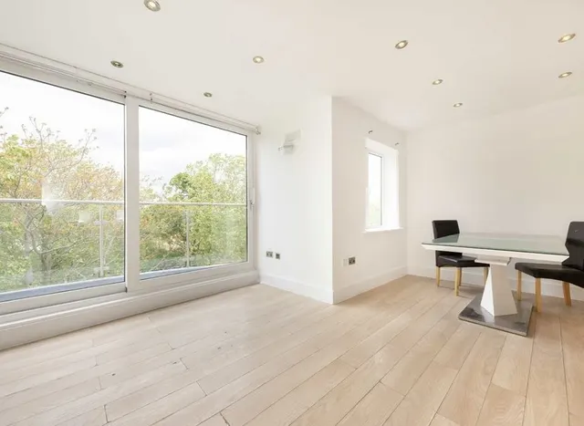 Bridport Terrace, South Lambeth, SW8, photo 2
