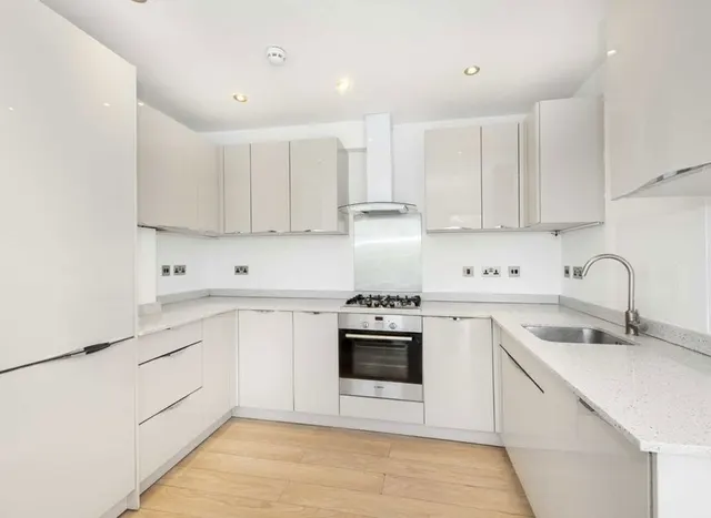 Bridport Terrace, South Lambeth, SW8, photo 3