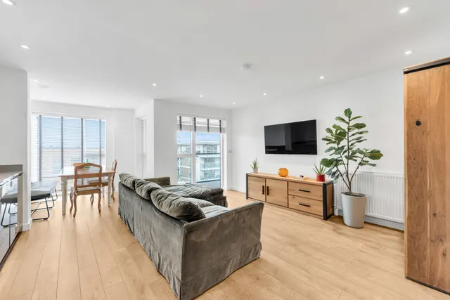 Photo 2 — Flat 1, Statham Court, LONDON