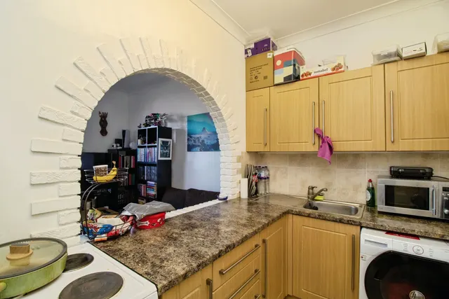 Photo 2 — Cossington Road, Westcliff-On-Sea