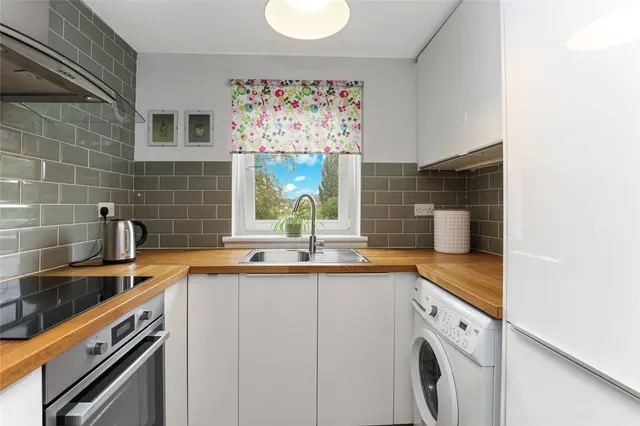 Photo 3 — Greenholme Street, Cathcart, Glasgow, G44