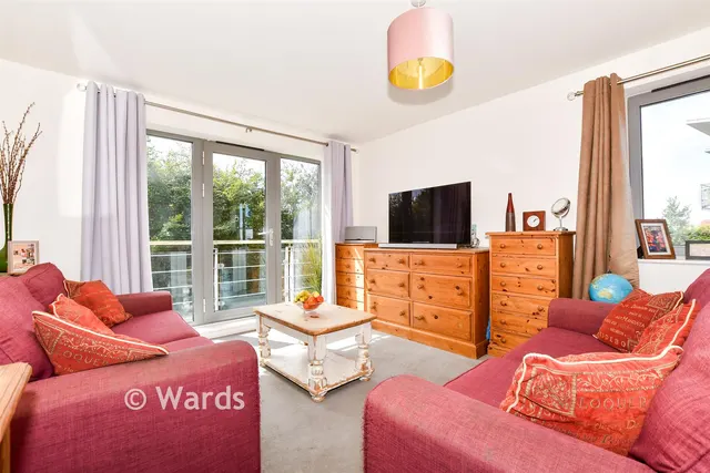 The Farrows, Maidstone, ME15, photo 2