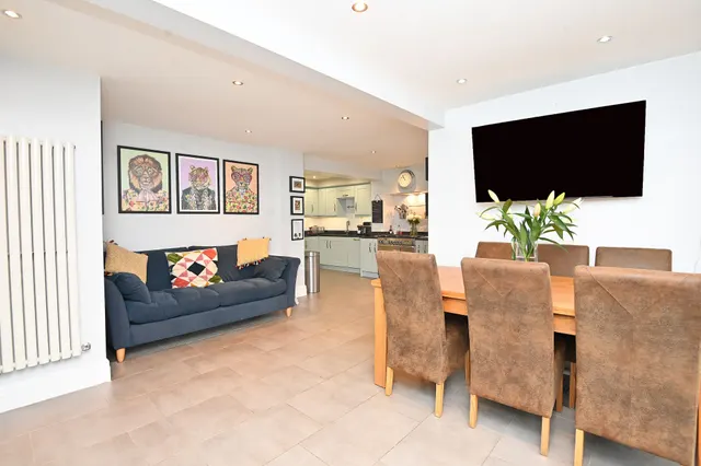 St. Helens Road, Harrogate, HG2, photo 2