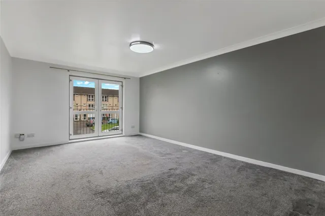 Photo 2 — Whitehill Court, Dennistoun, Glasgow, G31