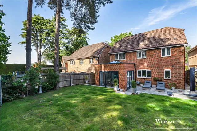 Butler Road, Bagshot, Surrey, GU19, photo 1