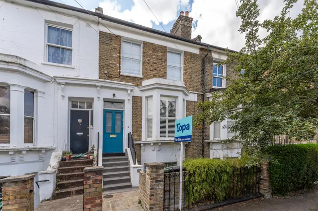 1 bedroom flat, Fassett Road, London, E8