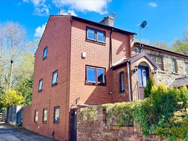 2 bedroom house — Tottington Road, Bolton, Greater Manchester, BL2