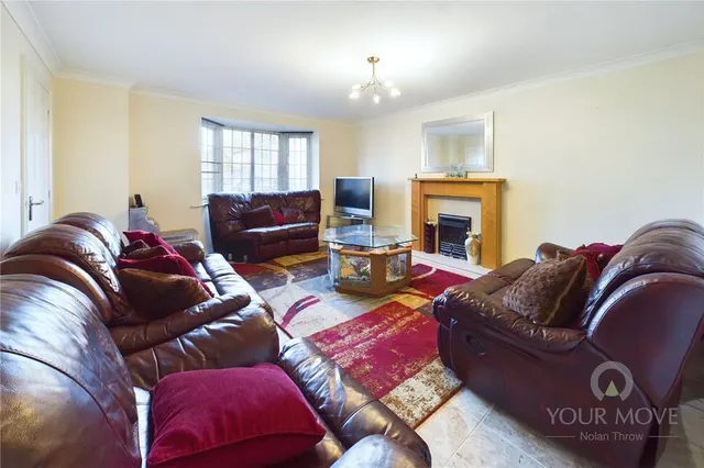 Photo 2 — Chalon Close, Wellingborough, Northamptonshire, NN8