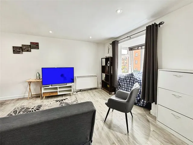 Sterling Gardens, London, SE14, photo 3