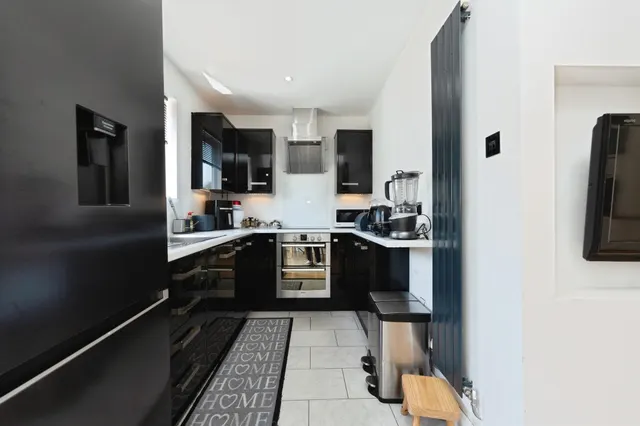 Photo 2 — Blackwell Drive, Watford