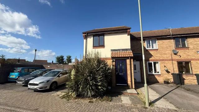 Rogers Close, PO12, photo 1