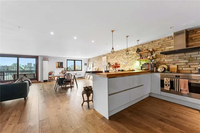 Wapping High Street, London, E1W 2NL, photo 1