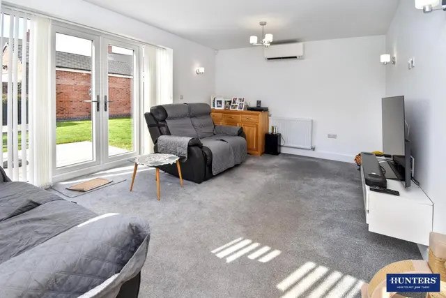 Holt Way, Littlethorpe, LE19, photo 2