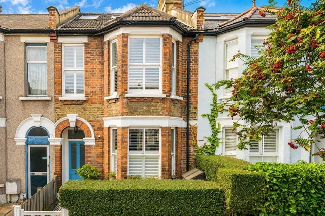 Scholars Road, SW12, photo 1