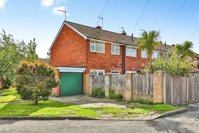 Gallows Inn Close, Ilkeston, DE7, photo 2