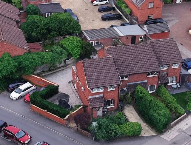 Rowlands Close, Mill Hill, NW7, London, photo 1