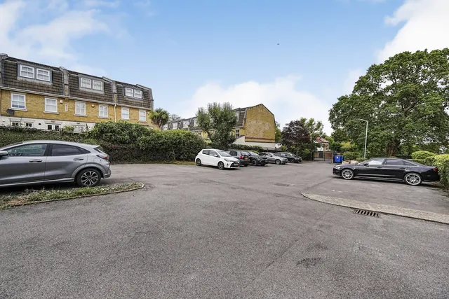 Le May Avenue, London, SE12, photo 3