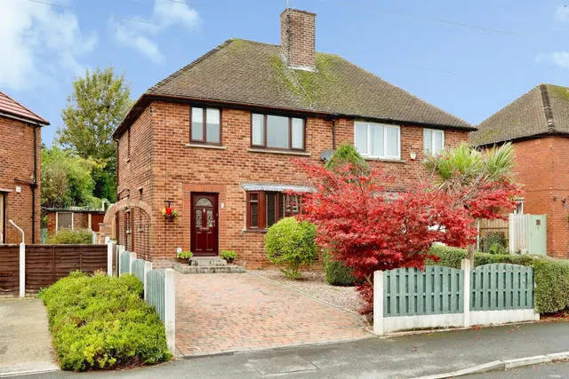 Normanton Grove, Sheffield, S13, photo 1