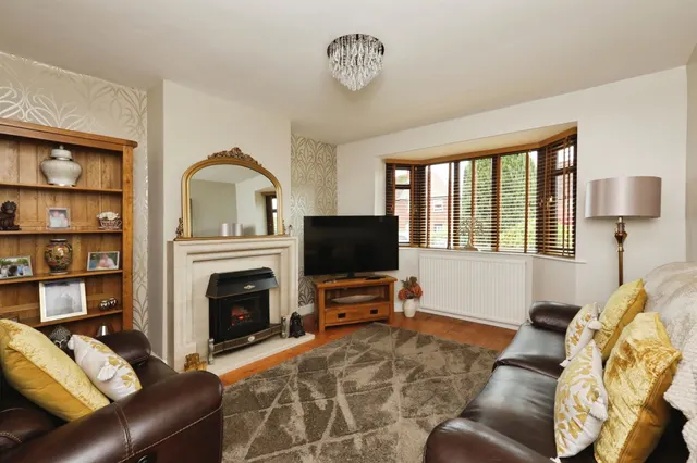 Normanton Grove, Sheffield, S13, photo 2