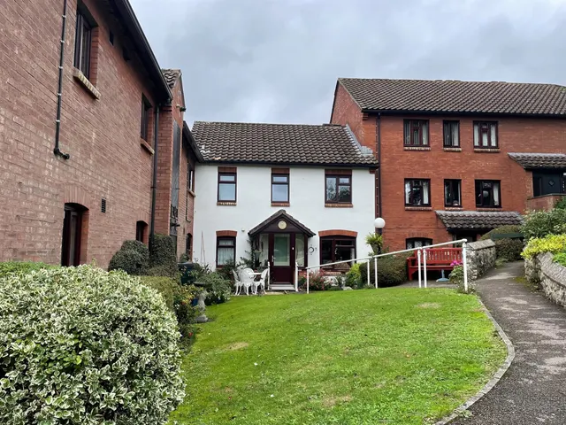 St. Edwards Court, Shaftesbury, SP7, photo 1