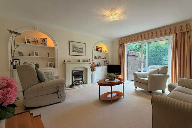 Woodfield, Belbroughton, photo 1