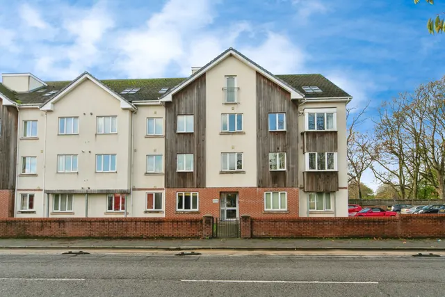 44 New Chester Road, Wirral, photo 1