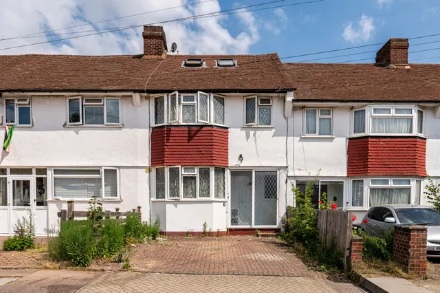 Photo 3 — 7 Horsmonden Road, London