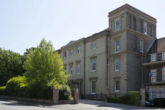 3 bedroom flat, Lexden Road, Colchester