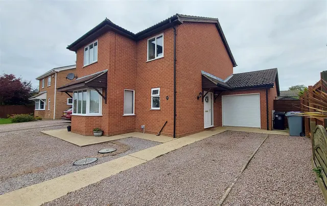Hawthorn Road, Bourne, photo 1