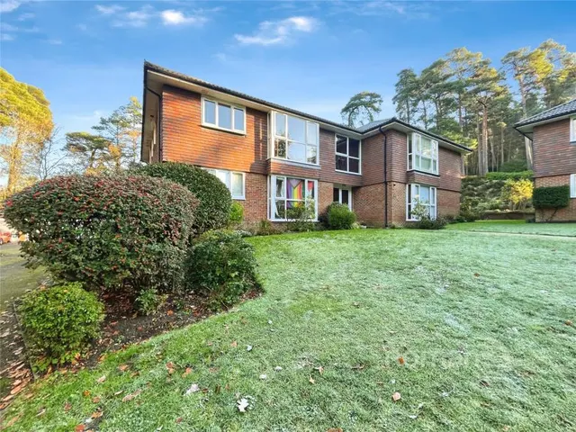 Latchwood Lane, Lower Bourne, GU10, photo 1
